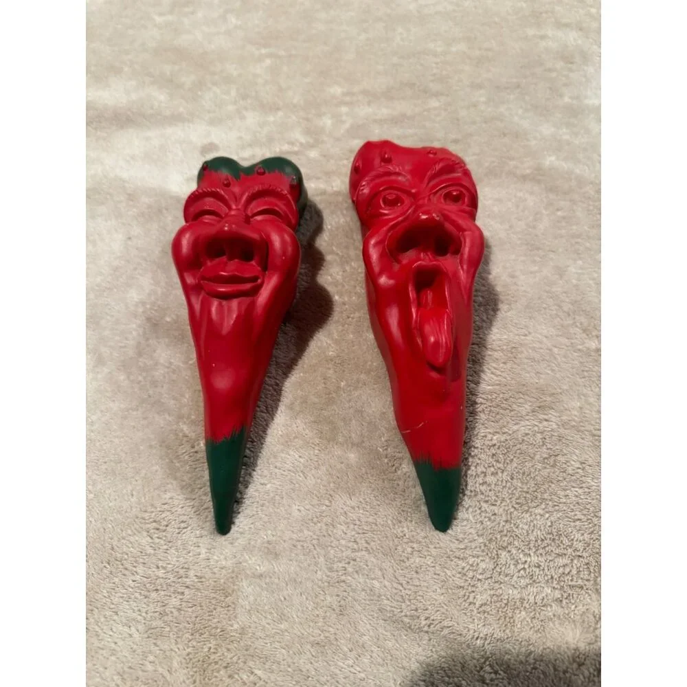 Red Chili Pepper Anthropomorphic Faces Signed By Artist R. Vandamme 1996… - Picture 1 of 15